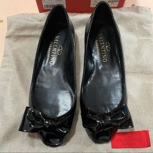 New Valentino black patent peep toe flats with bow size 35.5